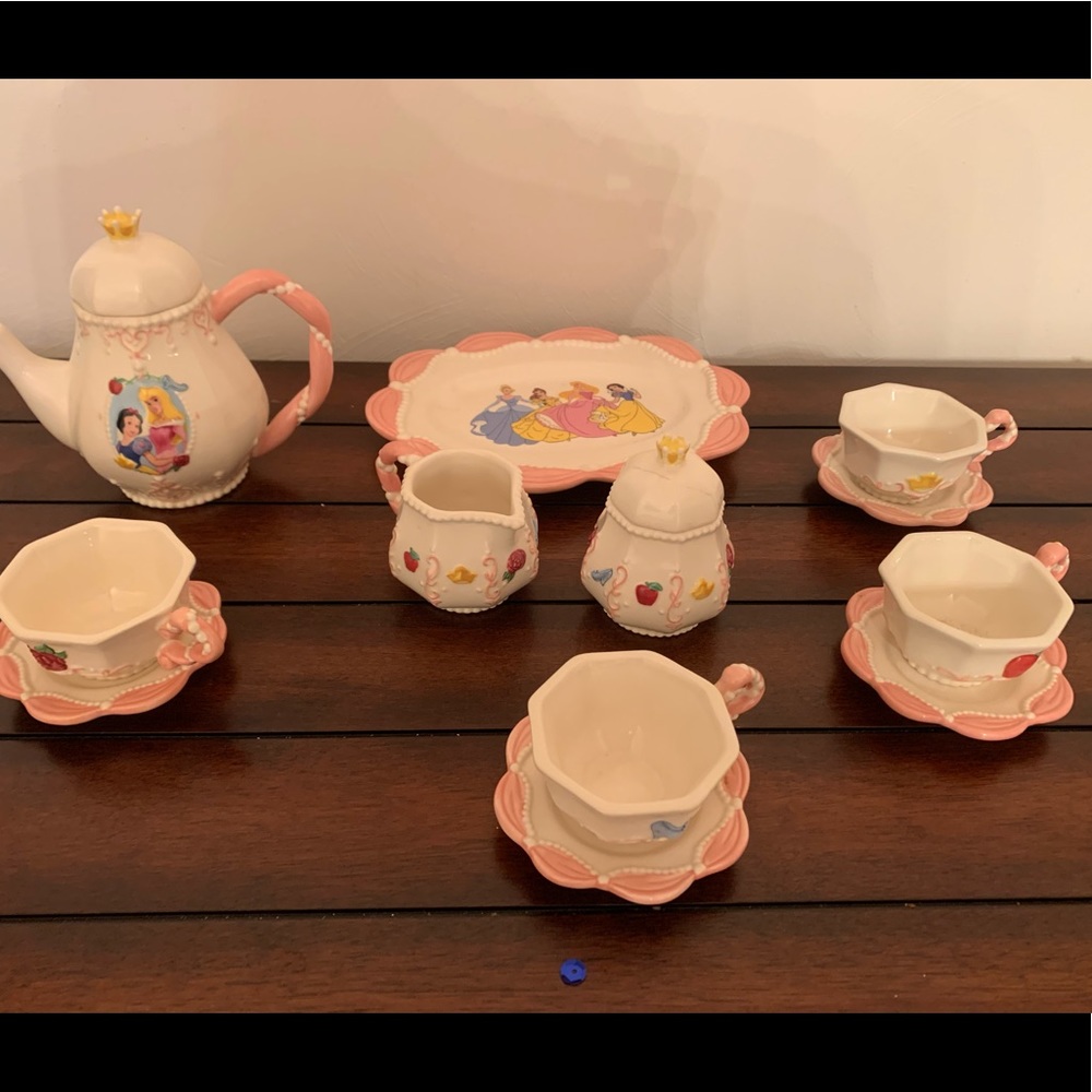 Disney Princess 14 pc vintage tea set NWOT - Picture 1 of 10